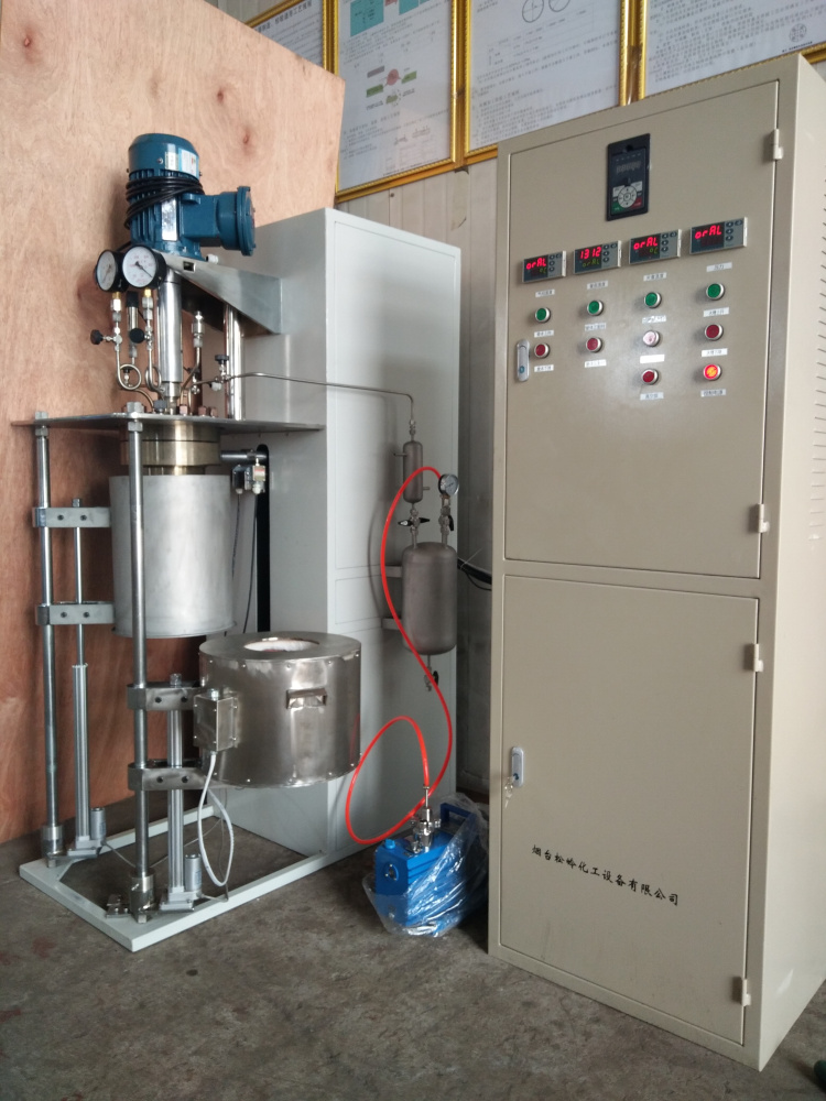 DFCF系列-釜體電動(dòng)升降翻轉(zhuǎn)、加熱爐和水槽電動(dòng)升降并可側(cè)移3